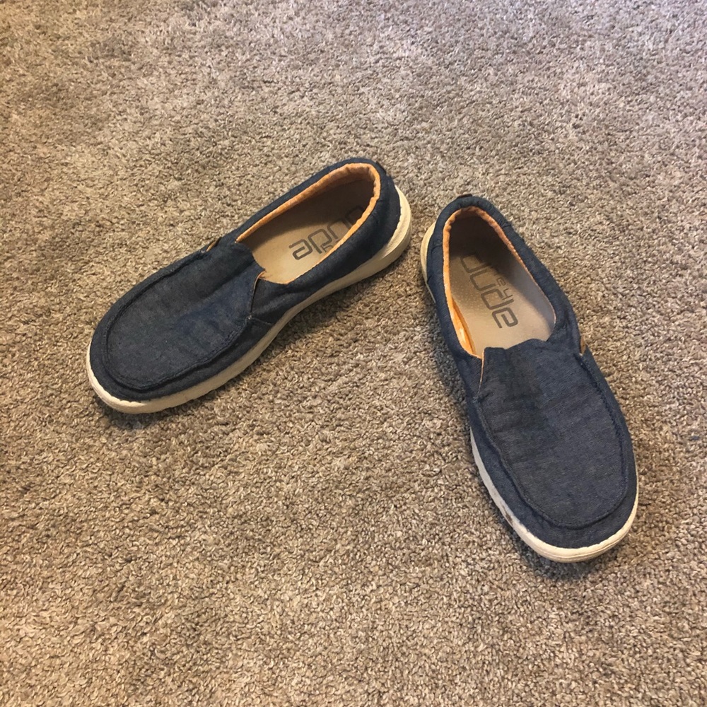 hey dude shoes